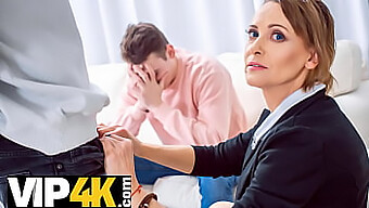 Người Phụ Nữ Nga Trưởng Thành Trong Tutor4k Dâng Lồn Lông Lá Của Mình Để Trả Nợ.