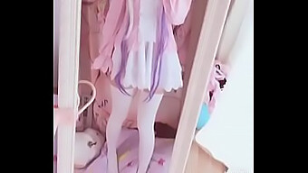 Solo De Cosplay De Kanna: Doigter Sa Chatte Serrée