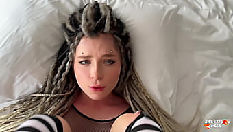 Dreadlocked Und Gepierctes Babe Gibt Deepthroat-Blowjobs, Harten Sex Und Schluckt Sperma In Hausgemachtem Video