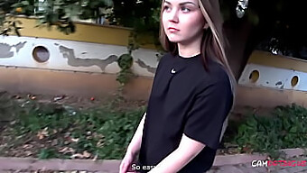 A Beleza Russa Anya Fica Presa Em Uma Árvore Neste Vídeo Pornô Hilário