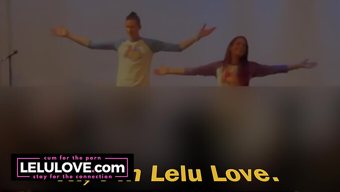 Lelu Love En Haar Partner Delen De Sensatie Van Hun Eerste Live Showervaring